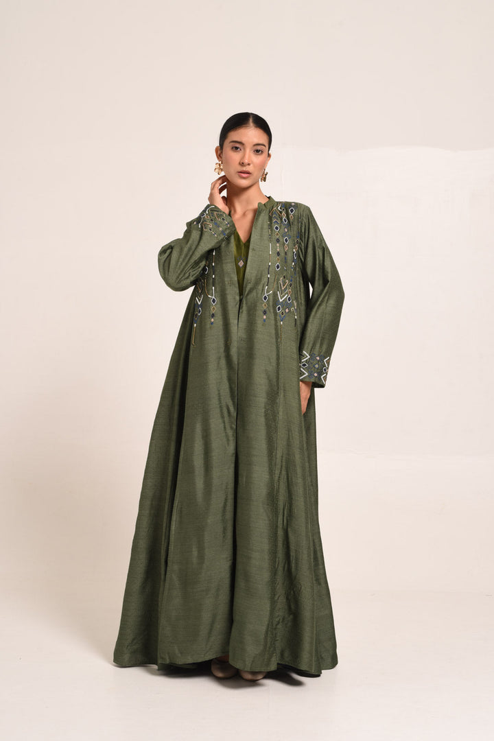 PERÚ OLIVE ABAYA SET