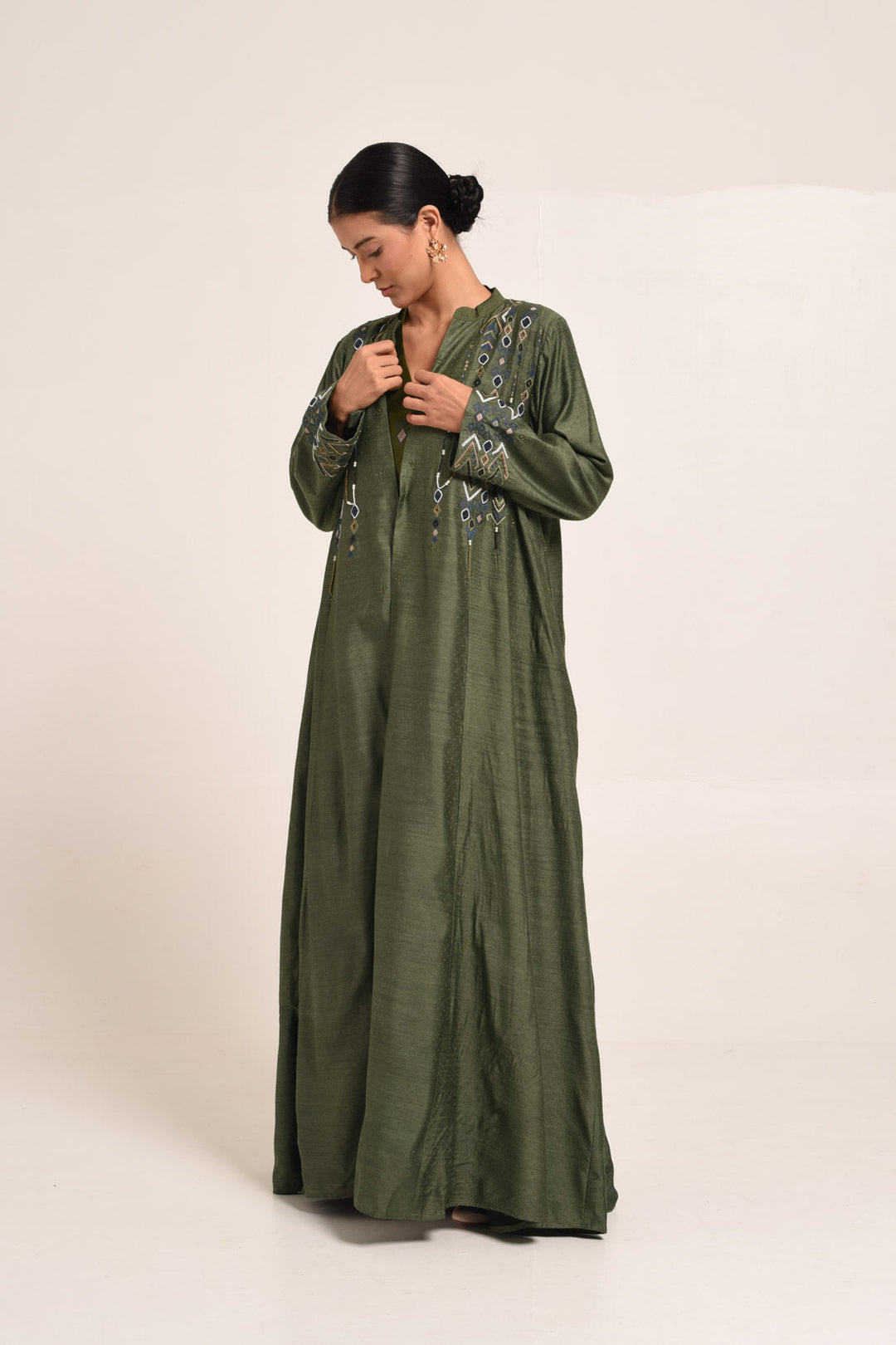 PERÚ OLIVE ABAYA SET