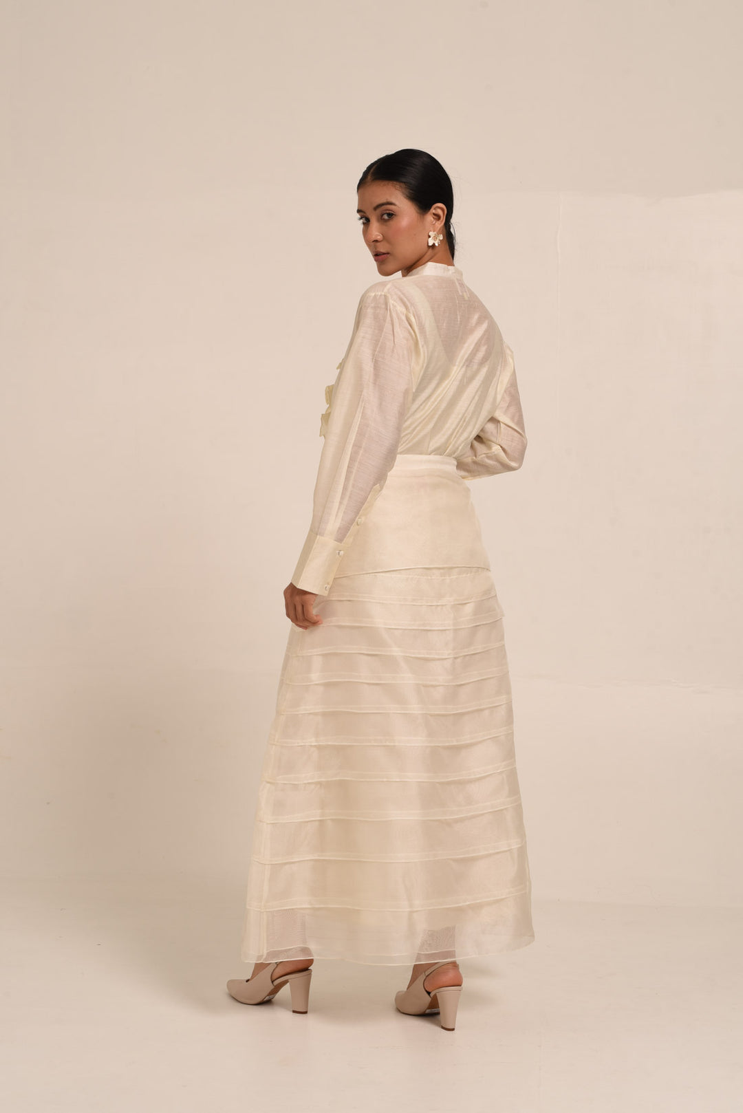 PERÚ ECRU RUFFLED SILK BLOUSE