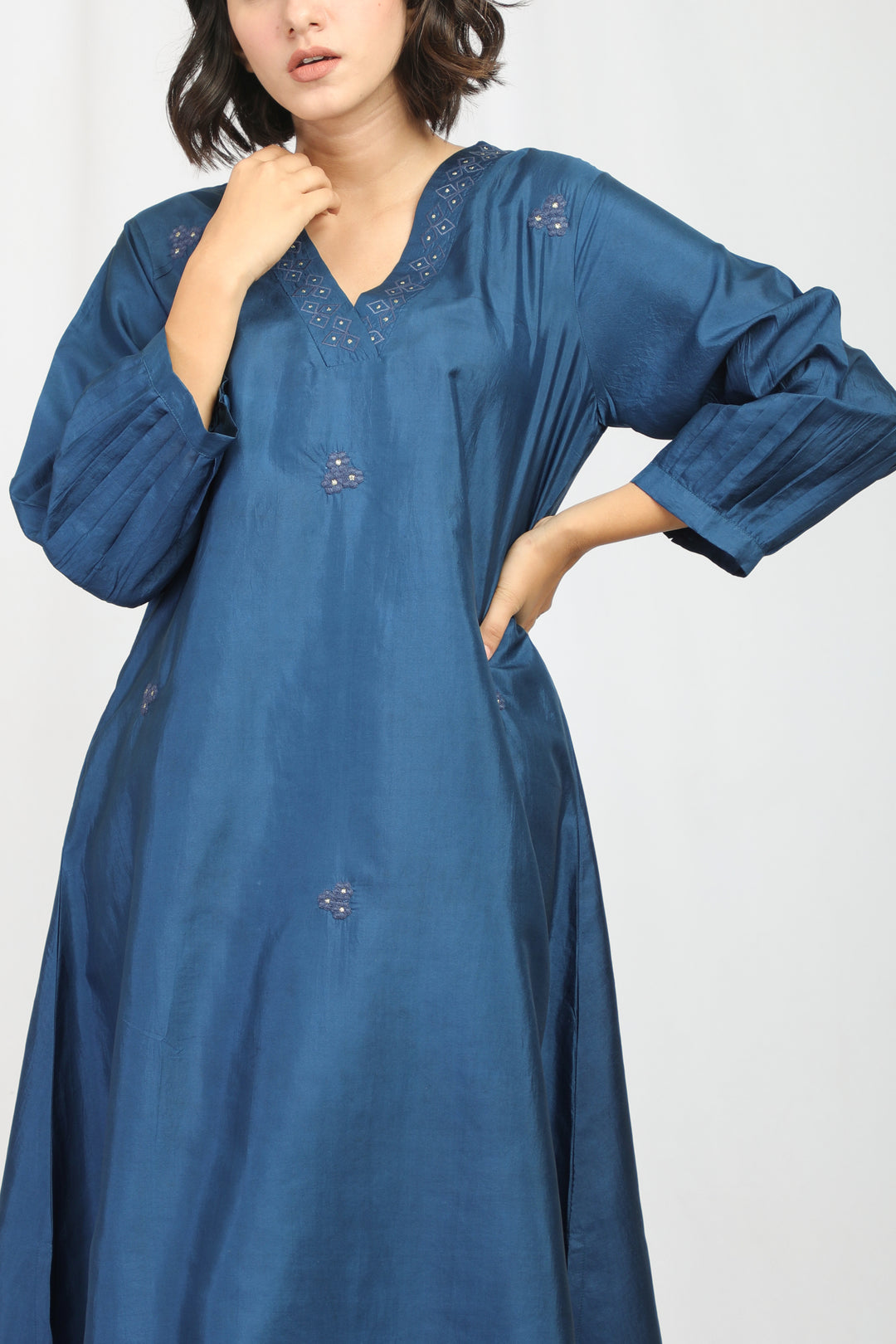 RAJESHWERI SILK OVERLAY SET