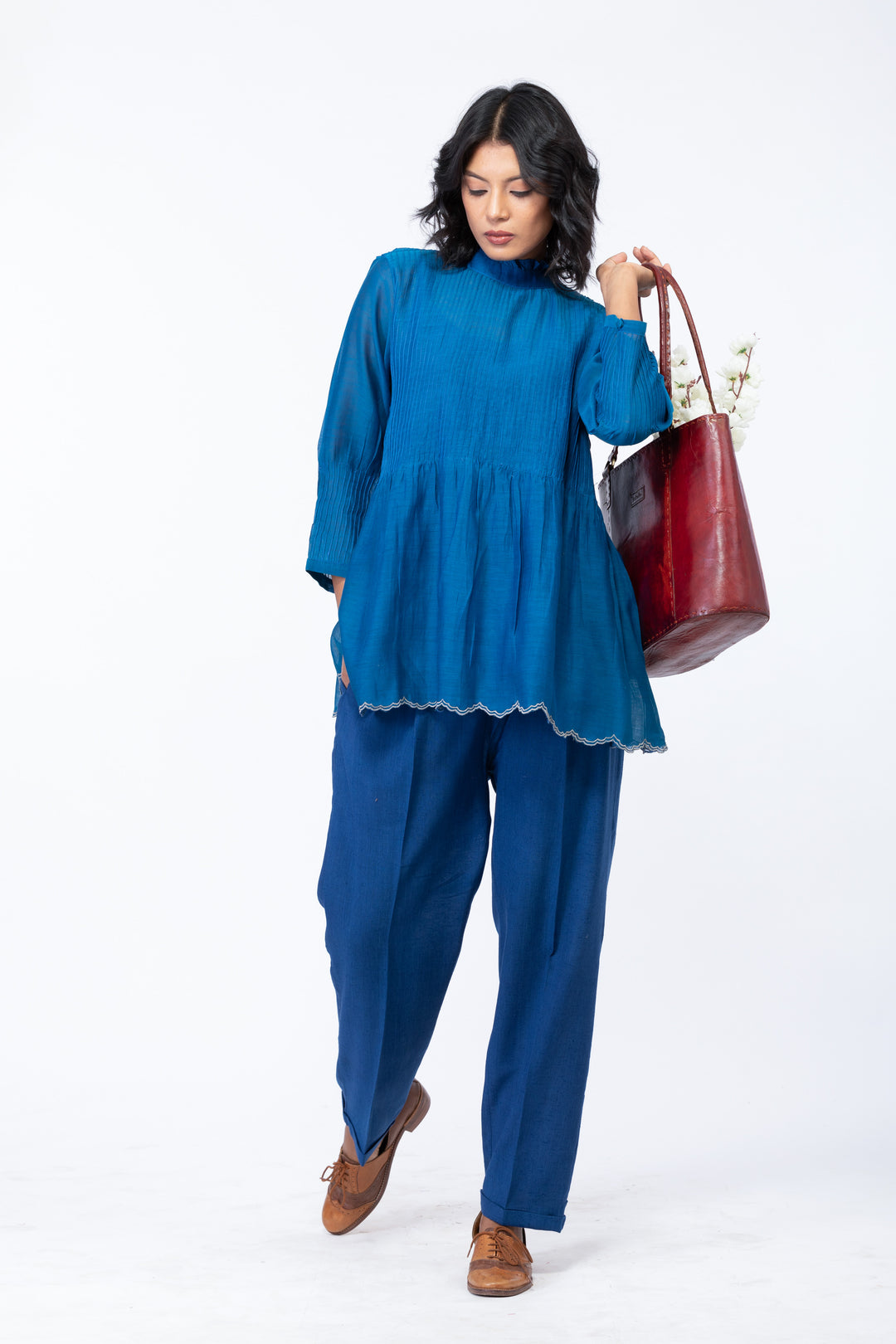ANAITA SHORT OVERLAY