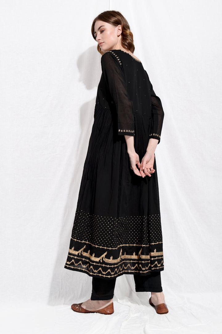 TINA KEDIA EMBROIDERED  SET