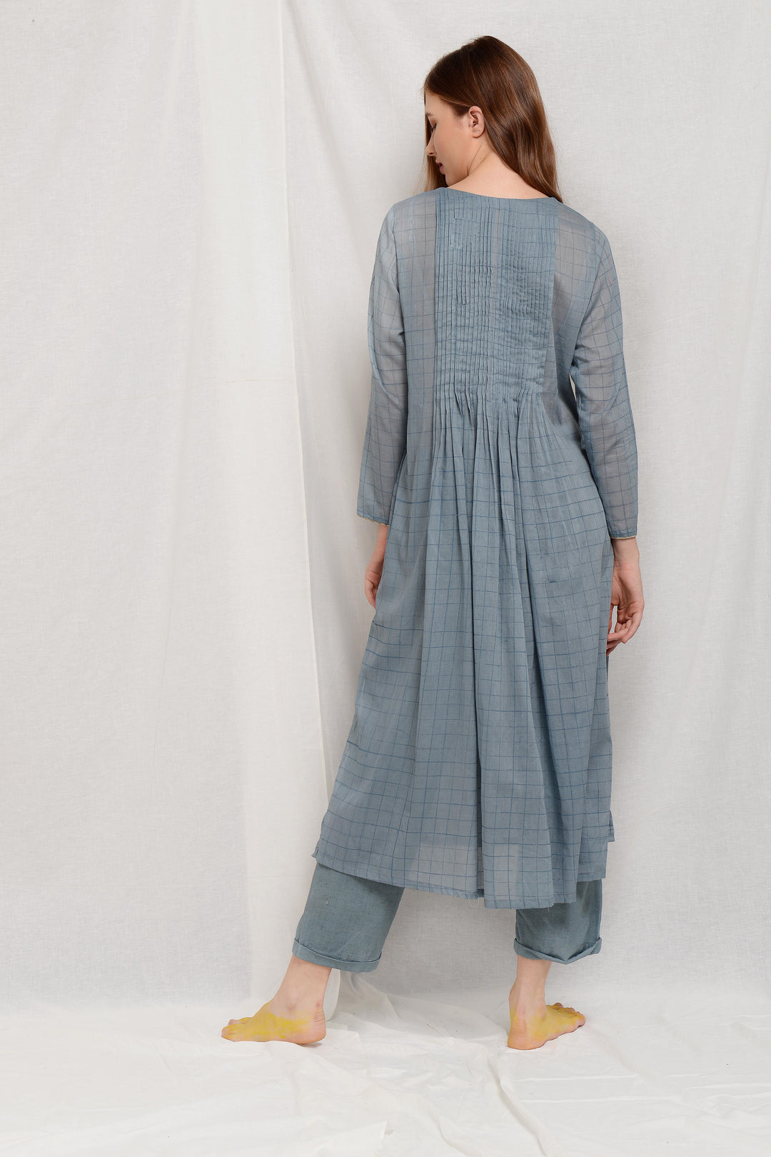 ANAHITA EMBROIDERED KEDIA SET